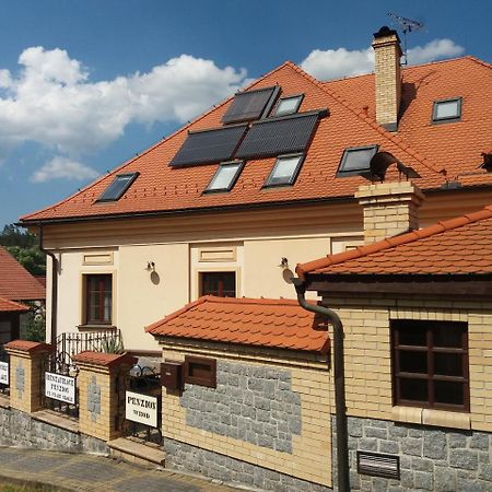 Hotel Penzion Ve Staré škole Vlastejovice Exteriér fotografie